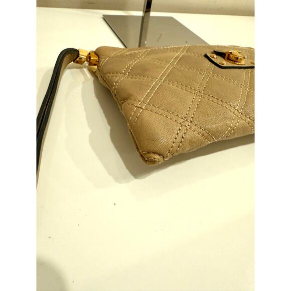 Marc Jacobs Quilted Calfskin Leather Wristlet Bag Beige Women's Compact - Picture 12 of 14
